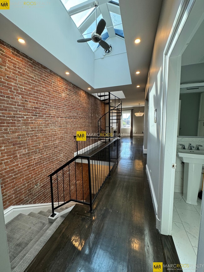Building Photo - 265 Beacon St Rental