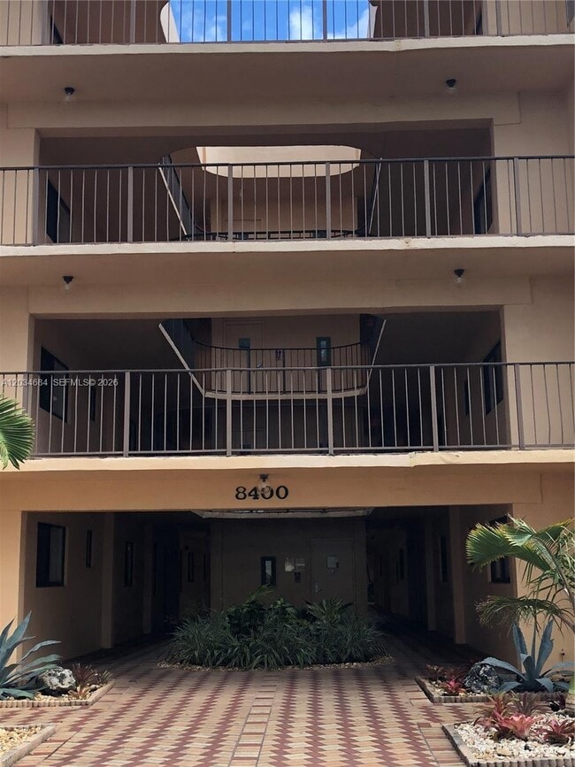 Building Photo - 8400 SW 133rd Avenue Rd Unit 324