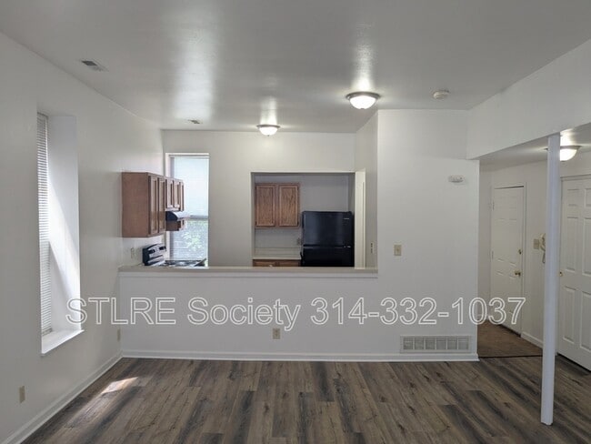 Photo - 2707 Russell Blvd Condo