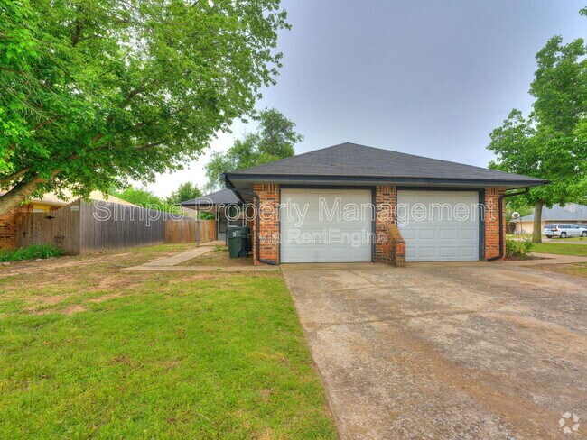 Building Photo - 1710 Hillcrest Dr Rental