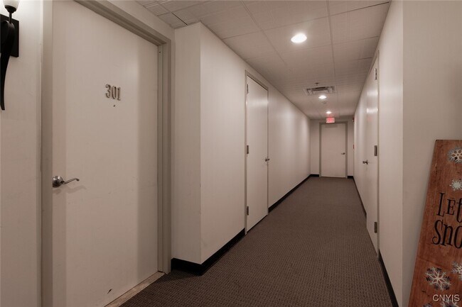 Photo - 208 W Water St