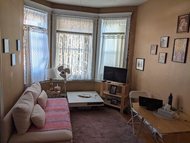 Photo - HOT MISSION HILL LISTING!!!!