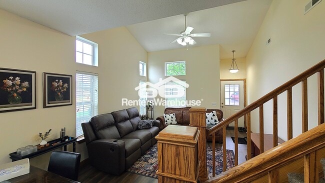 Photo - 64 Bridgewater Trail