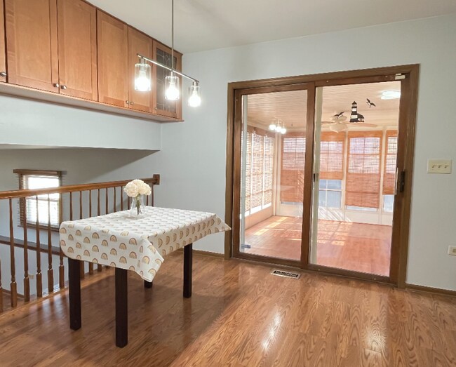 Photo - 1689 Apple Valley Rd