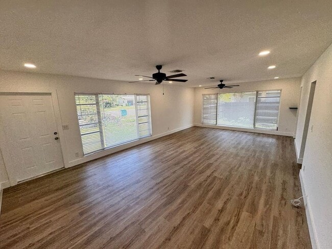 Photo - 1101 S Seacrest Blvd