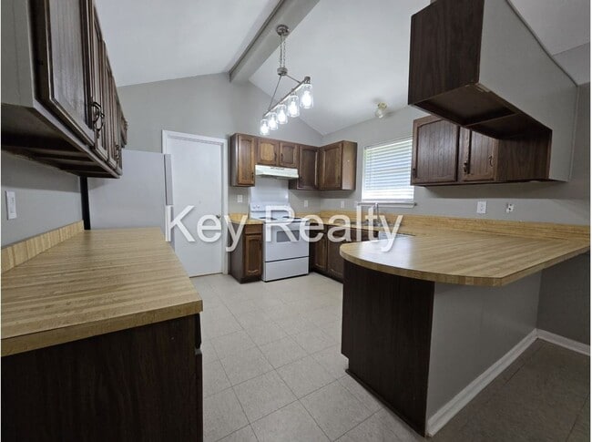 Photo - 2412 Greenway Dr