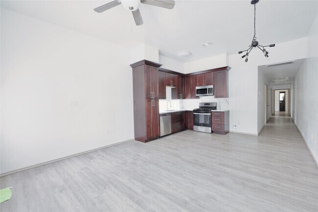 Photo - 113 Bolden St