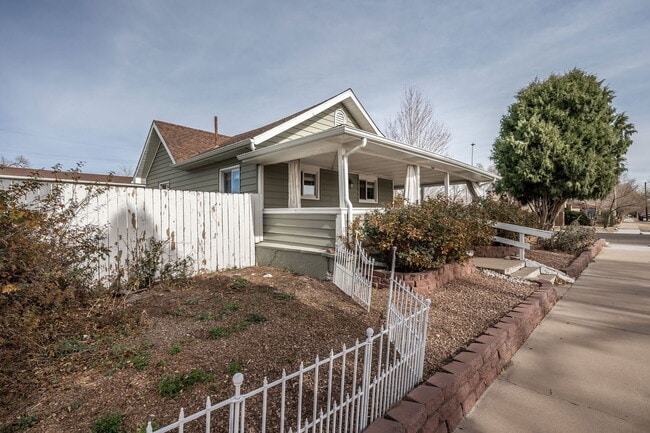 Photo - 903 W 15th St