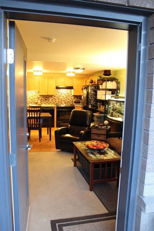 Photo - Fall 2026 Pre-Lease. Updated 1 Bedroom Con...