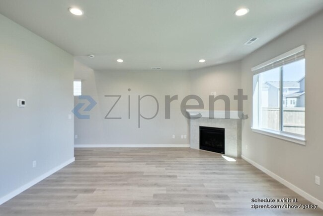 Photo - 200 N 87th Pl