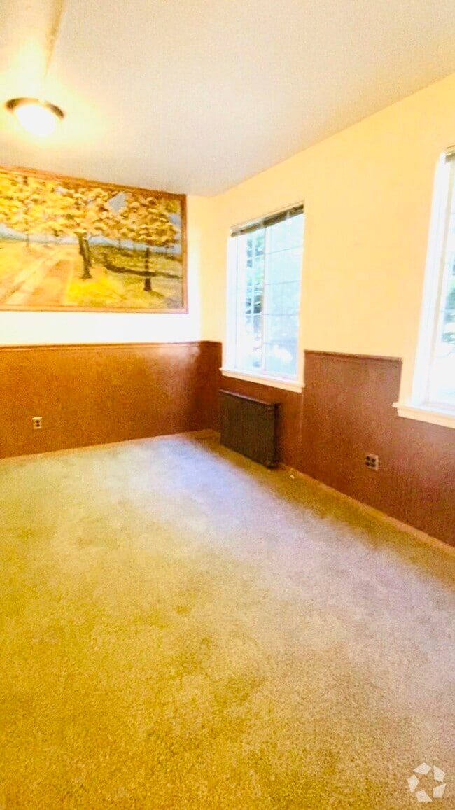 Building Photo - 405 Fieldston Rd Unit First Floor Annex Studio Rental