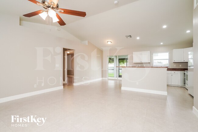 Photo - 2031 NE 9th Pl