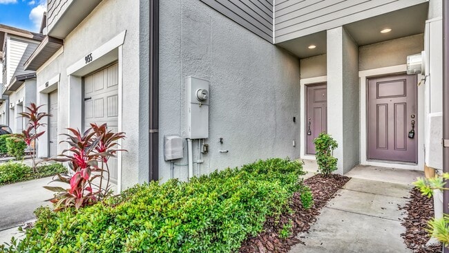 Photo - Stylish Townhome 2 bed 2.5 bath, Garage & ...