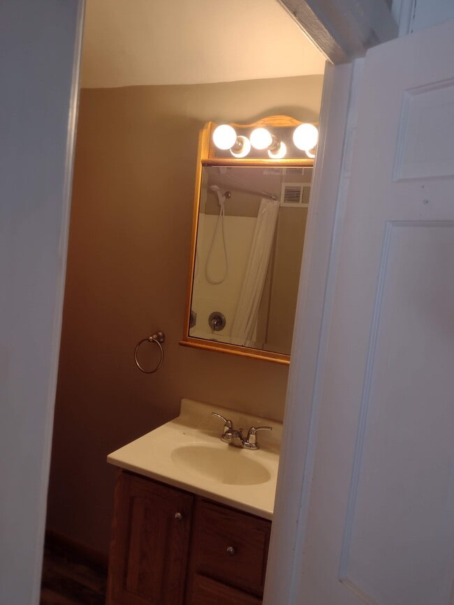 Photo - 2023 S 24th St Unit 2023 upstairs