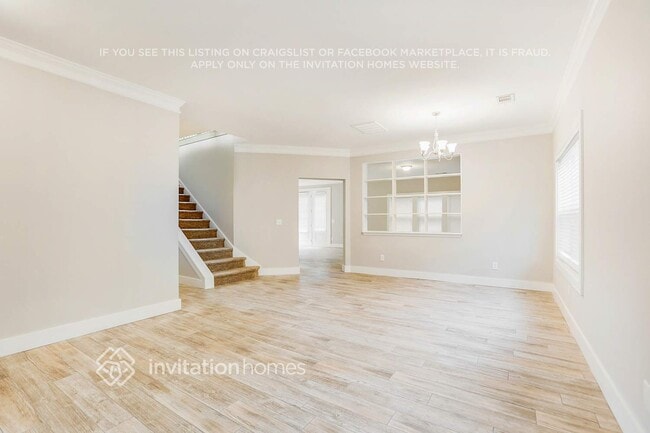 Photo - 2771 Groovers Lake Point