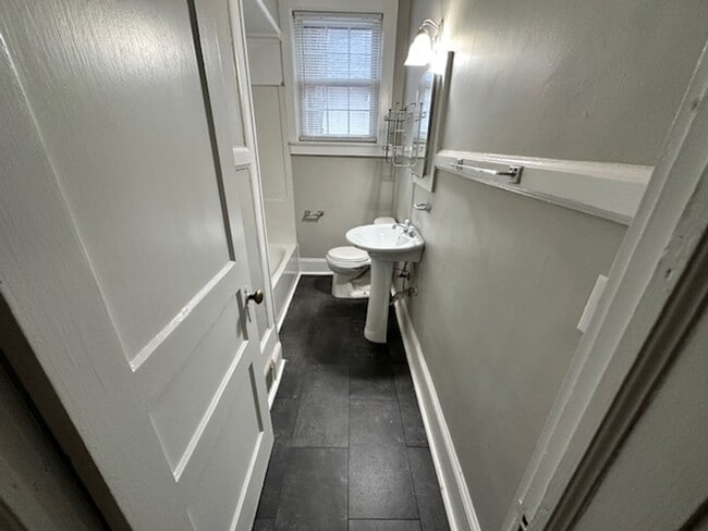 Photo - GREAT LOCATION to DOWNTOWN AND the USC CAMPUS Unidad 116