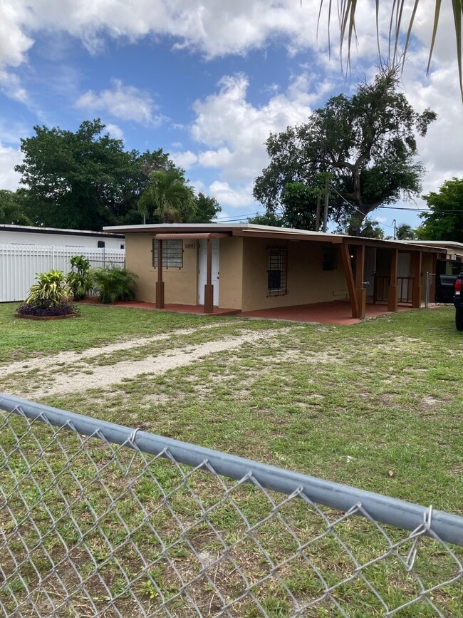 Photo - 5710 SW 38th St