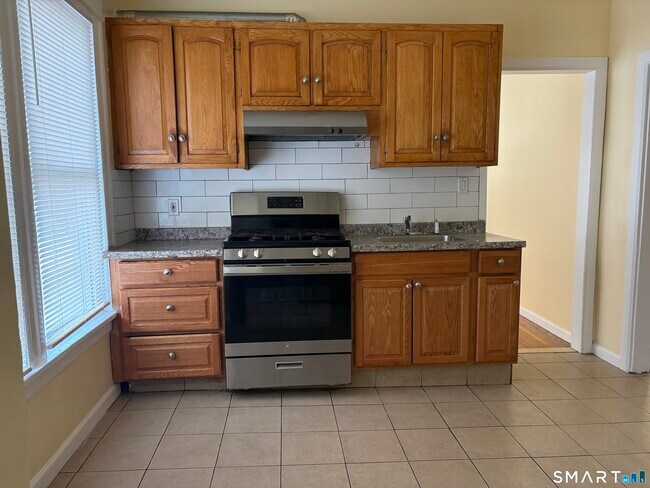 Photo - 252 Maplewood Ave Unit 1