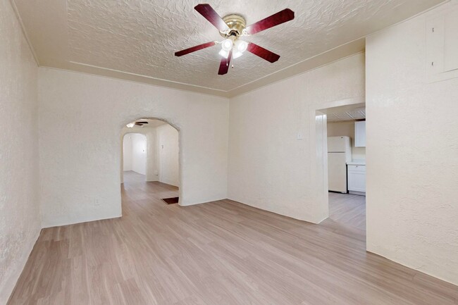 Photo - 416 Cromwell Ave SW Apartment Unit A