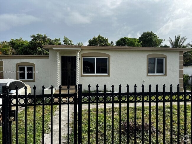 Building Photo - 245 NW 117th St Rental