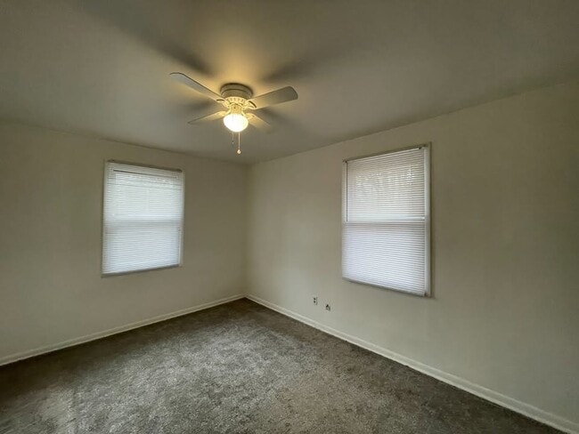 Building Photo - 1440 Wolfe Ln Unit C3