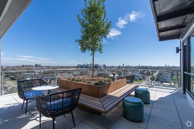 Sky Lounge - Rye Heights