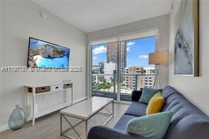 Photo - 321 NE 26th St