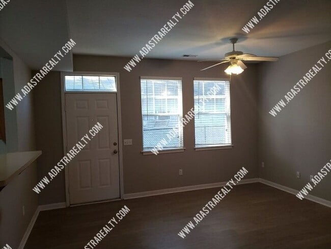 Photo - Spacious Remodeled 2 Bed/2 Bath in Lawrenc...