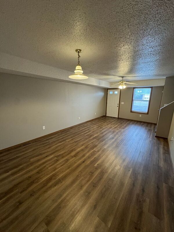 Building Photo - 4115 S Glenn Ave Unit C