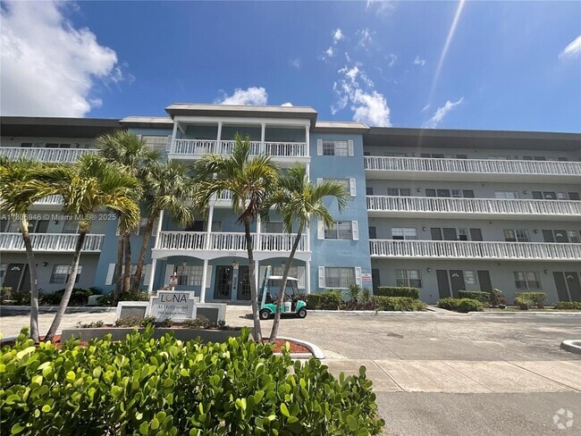 Building Photo - 3501 Jackson St Unit 305 Rental