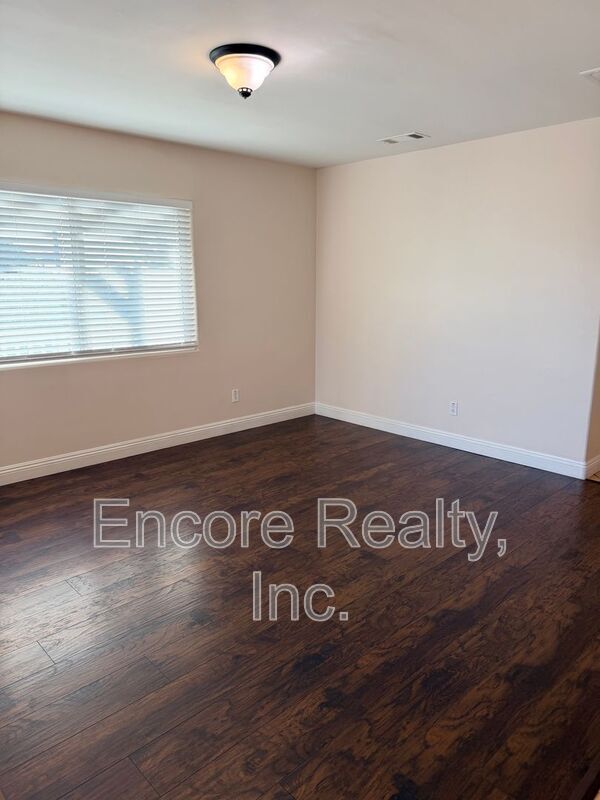 Photo - 1377-1379 Monserate Ave Unit 1379 Monserate Ave