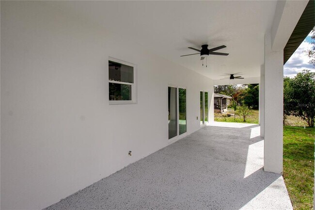 Photo - 769 Memorial Dr