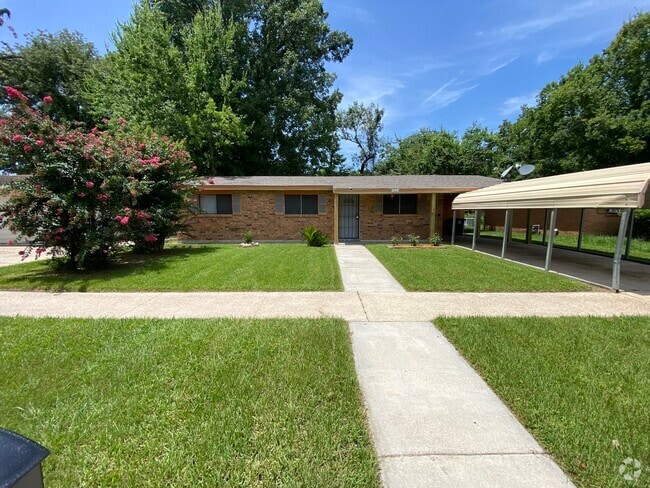 Building Photo - 5669 Hartford Ave Rental