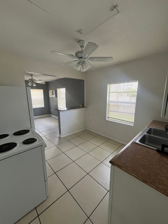 Photo - 4321 Hargrave St