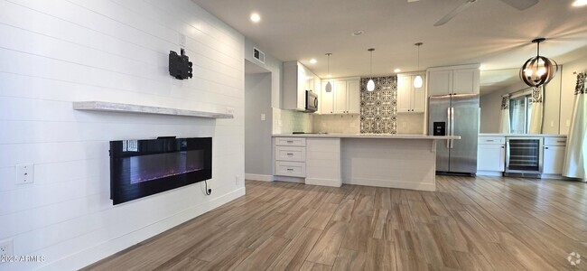 Building Photo - 5525 E Thomas Rd Unit G12 Rental