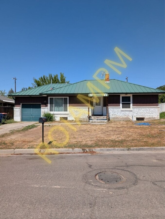 Charming 3-bed 1.5-bath HOUSE - Charming 3-bed 1.5-bath HOUSE