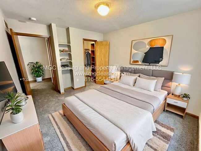 Photo - A Bright, Comfortable Split-Level Home in a Convenient Raymore Location