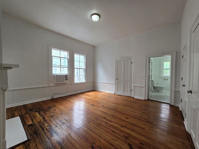 Photo - 403 W Hampton Ave
