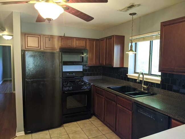 Photo - 2260 Abbeywood Dr Unit F