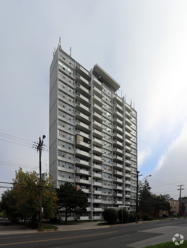 Photo - Redhill Tower