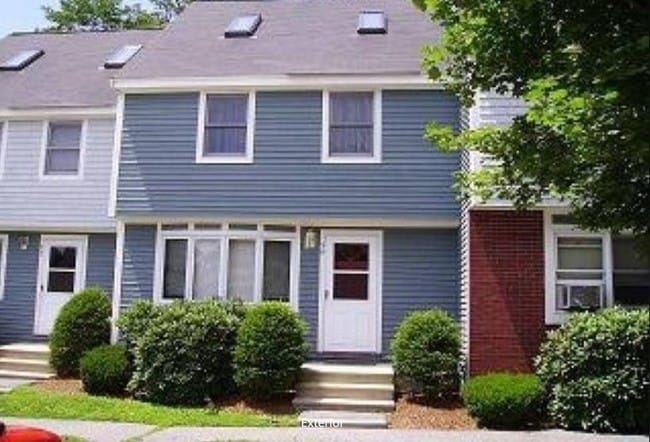 Unit Exterior - Briarwood Apartments