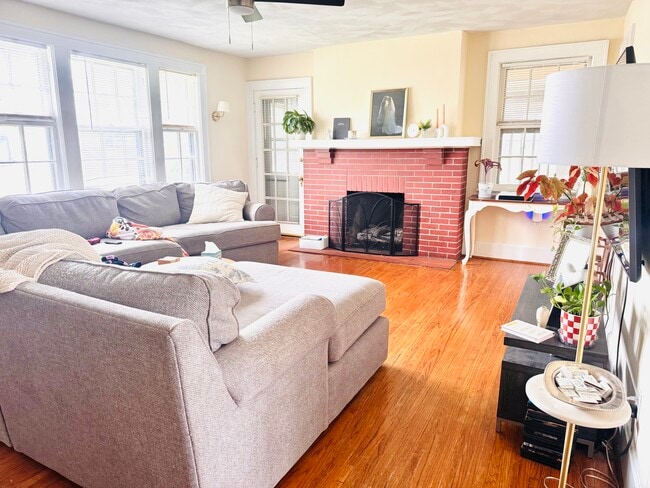 Photo - 218 E 24th St Unit A