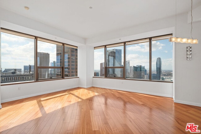 Photo - 1100 Wilshire Blvd Condo Unit 2511