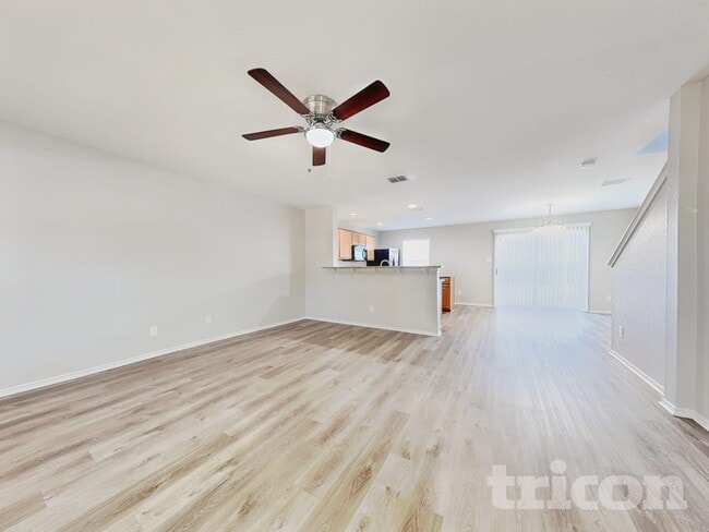 Photo - 160 Hinge Path