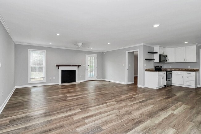 Photo - Lovely Three Bedroom Home in Matthews!