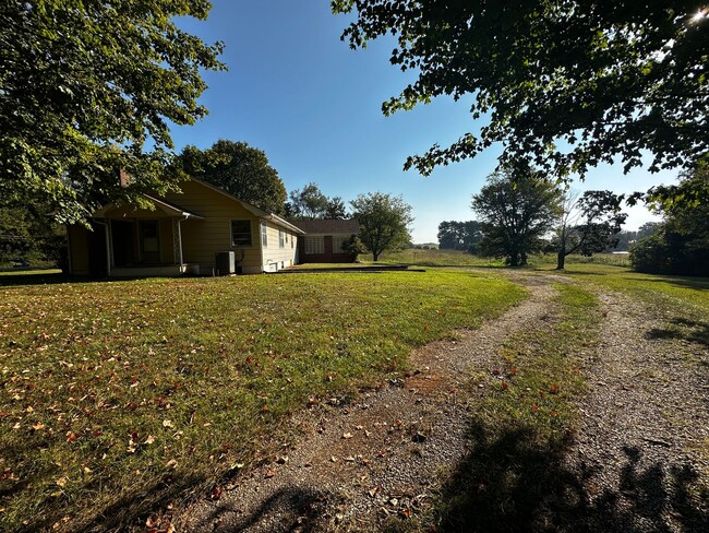 Photo - **Move-In Special !! 3 bed/ 2 bath rancher... Casa