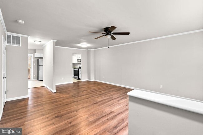 Photo - 314 Woodleaf Ct