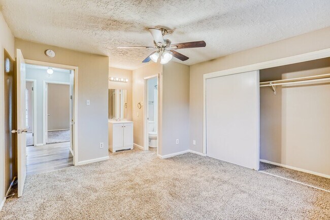Photo - 20115 Woodhall Ln