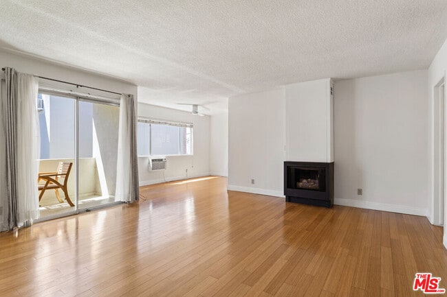 Photo - 11947 Kiowa Ave Unit 9