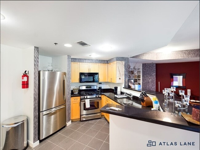 Photo - Professionally Managed, 2 Bedroom 1 Bathroom Condo // Cleveland Park// Amenity Rich Condo Unit 613